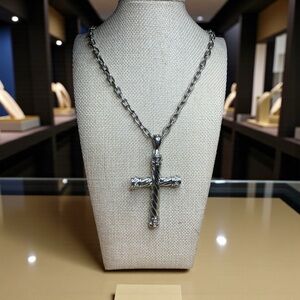 🐥 Silver Twisted Cross Pendant Enhancer Necklace
